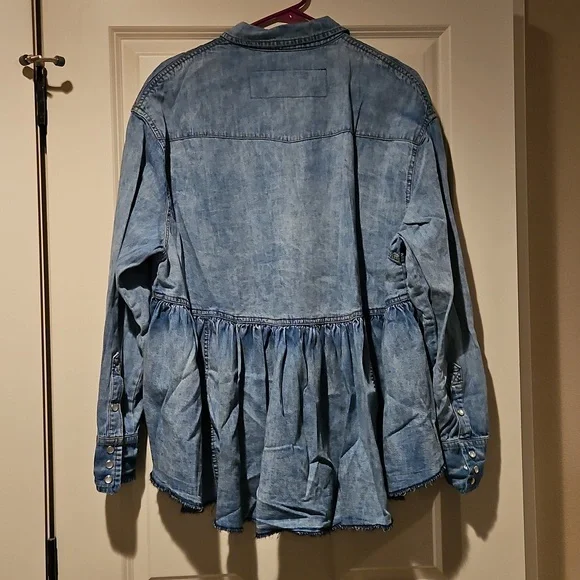 Free People Dylan Babydoll Shacket Snap Front High Low Hem Chambrey Size Sm NWT - Picture 4 of 16